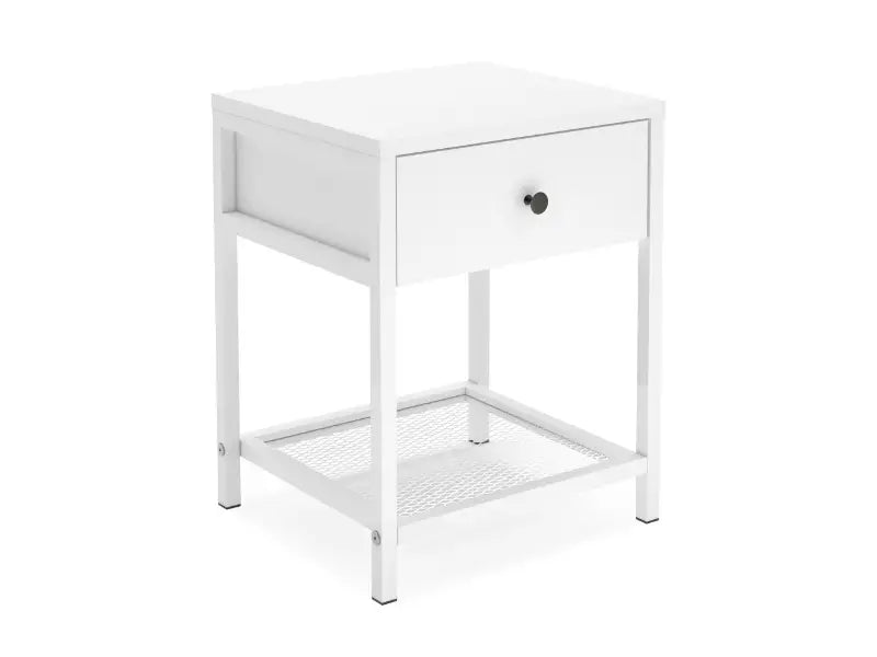 Noptiera Lenon; White