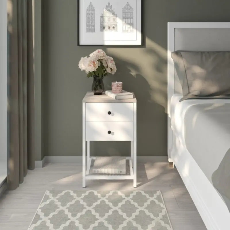 Noptiera Lenon; Sonomo-White