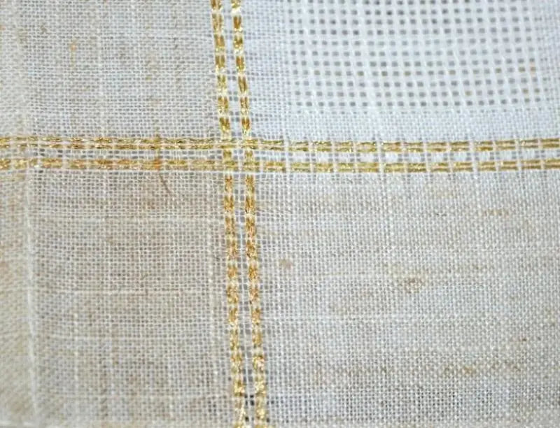 Broderie pentru masa cu brat auriu 40x140cm